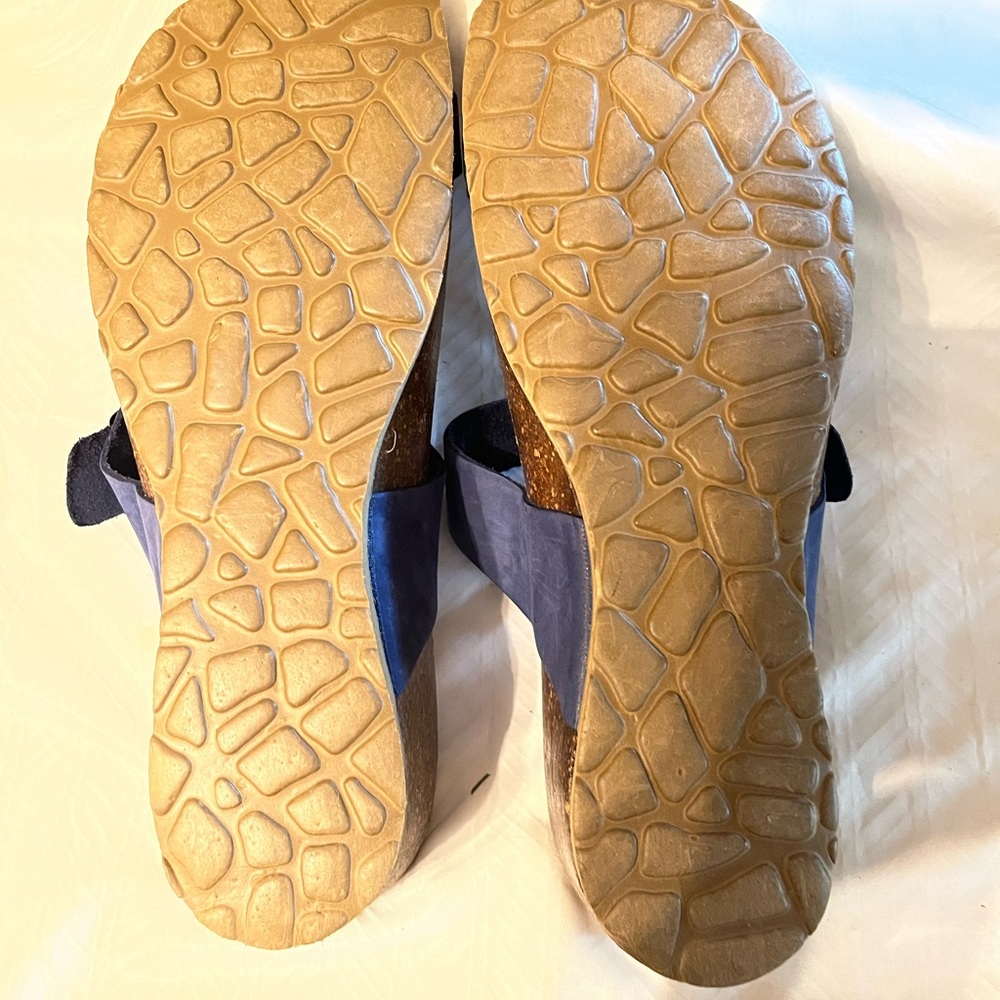 Mila Paoli Sandals - Picture 7 of 9